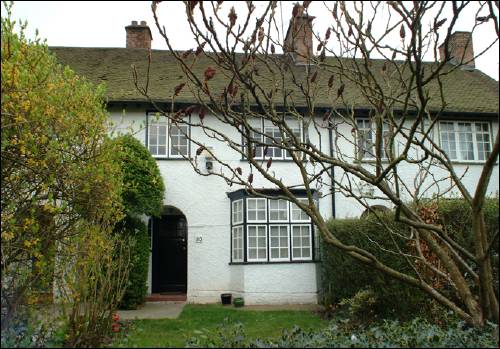 80 Oakwood Road